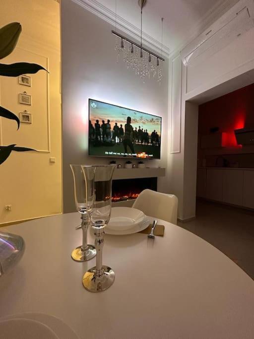 Salt Inn Apartments No 2 - Jacuzzi Величка Екстер'єр фото