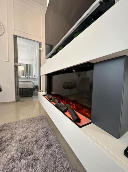 Salt Inn Apartments No 2 - Jacuzzi Величка Екстер'єр фото