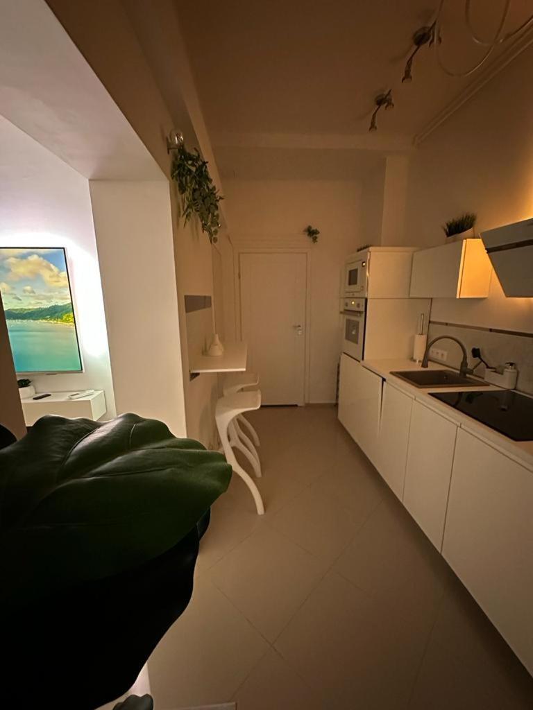 Salt Inn Apartments No 2 - Jacuzzi Величка Екстер'єр фото