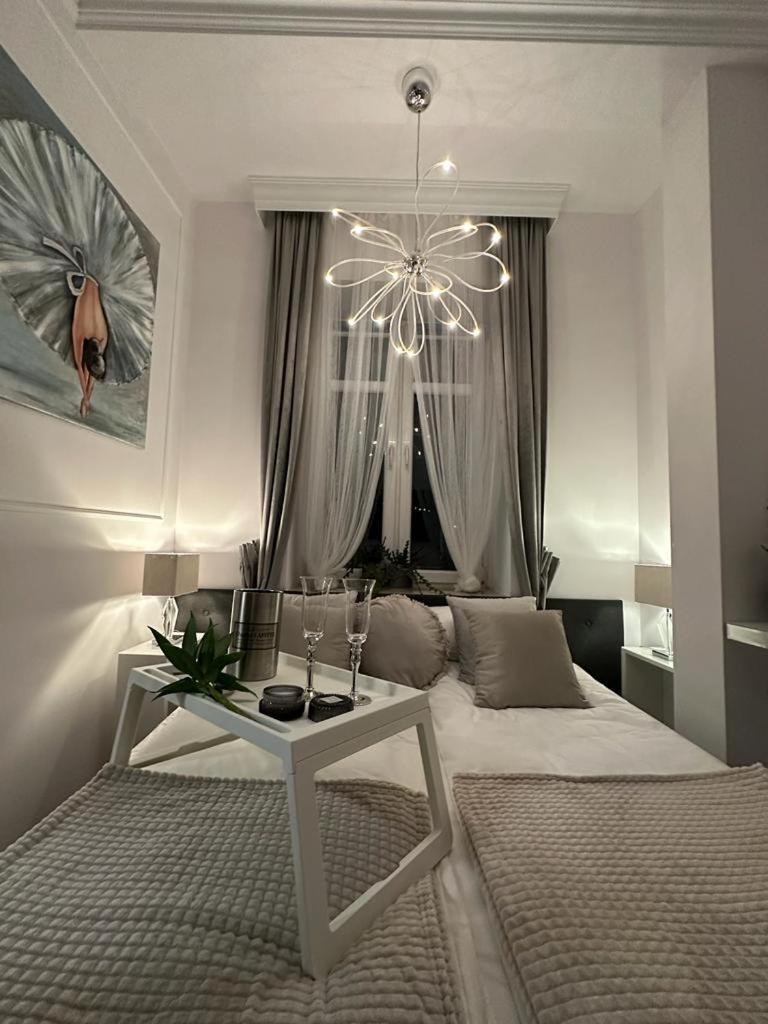 Salt Inn Apartments No 2 - Jacuzzi Величка Екстер'єр фото