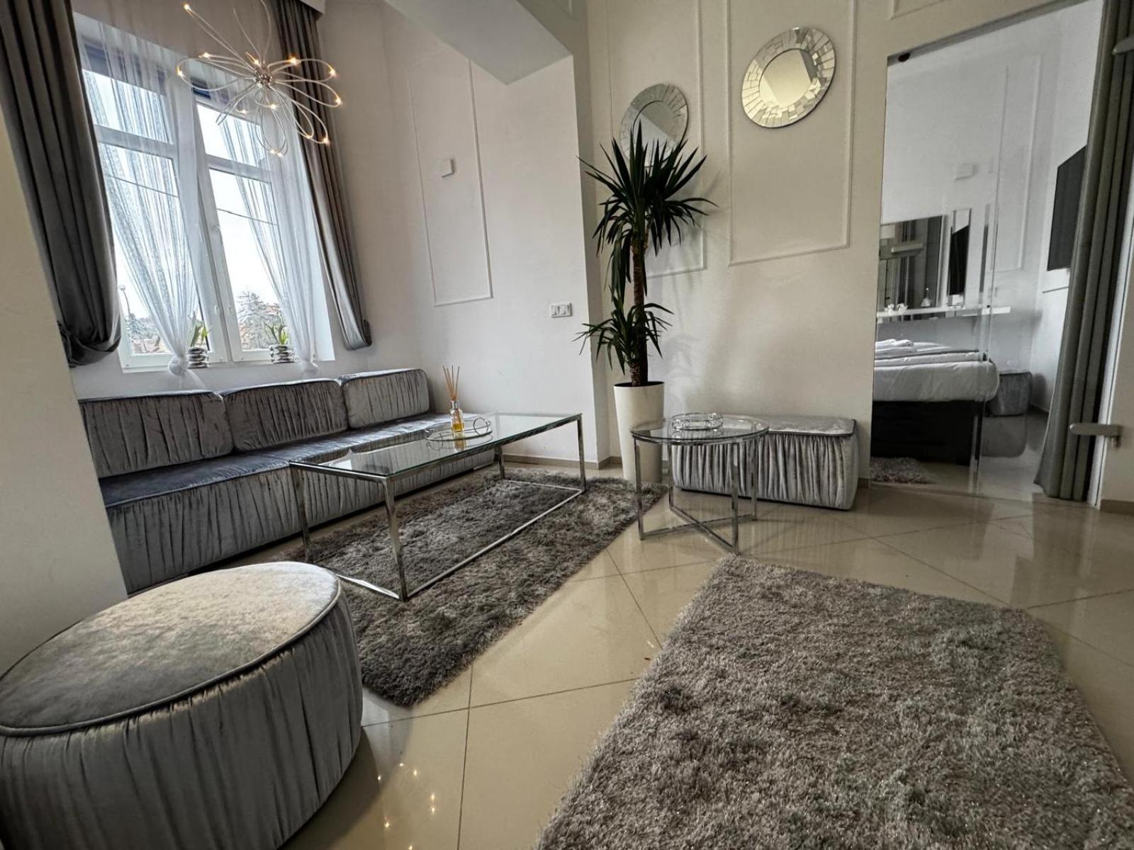 Salt Inn Apartments No 2 - Jacuzzi Величка Екстер'єр фото