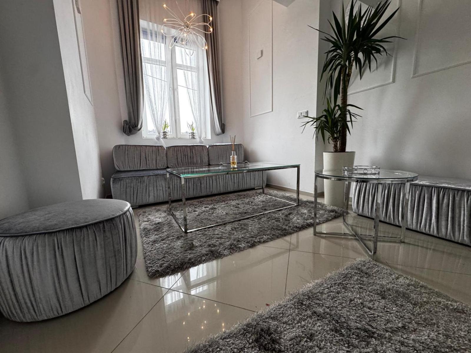 Salt Inn Apartments No 2 - Jacuzzi Величка Екстер'єр фото